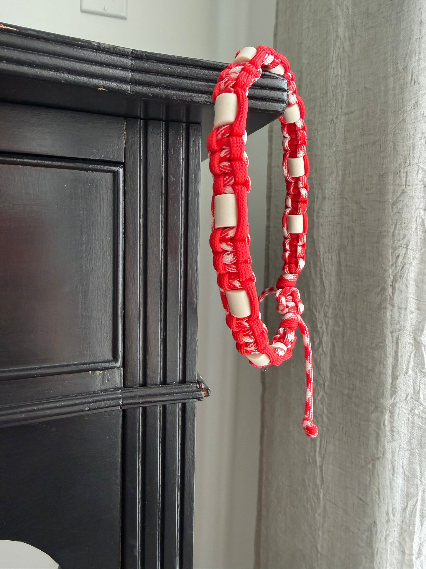 Collier anti-tiques | rouge et blanc - ✹Oromë✹ accessoires sur-mesure pour chiens